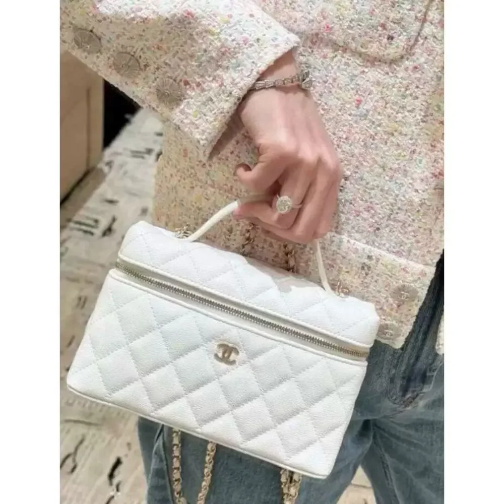 Chanel Women Pre-Loved Bag Very Good Condition